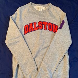 H&M LONG SLEEVE CREWNECK